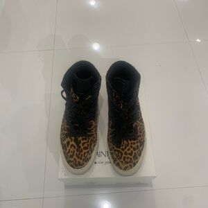 Yves saint laurent size 42